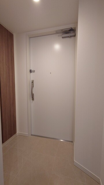 ※写真は同タイプ住戸です。(玄関)