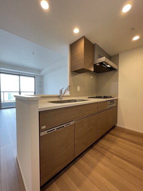 ※写真は同タイプ住戸です。(キッチン)