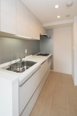 ※写真は同タイプ住戸です。(キッチン)