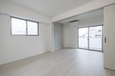 ※写真は同タイプ住戸です。(居間)