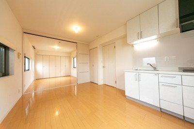 ※写真は同タイプ住戸です。(居間)