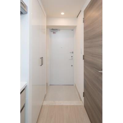 ※写真は同タイプ住戸です。(玄関)