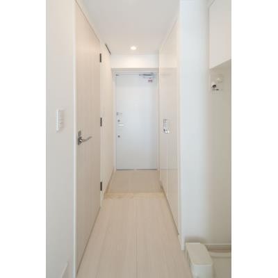 ※写真は同タイプ住戸です。(玄関)