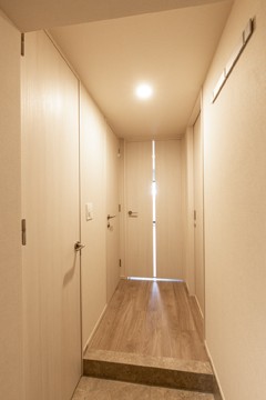 ※写真は同タイプ住戸です。(玄関)