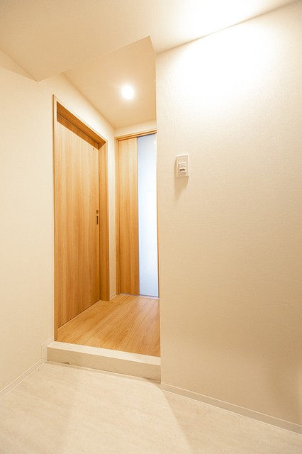 ※写真は同タイプ住戸です。(玄関)