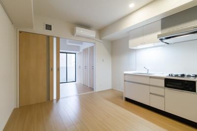 ※写真は同タイプ住戸です。(居間)