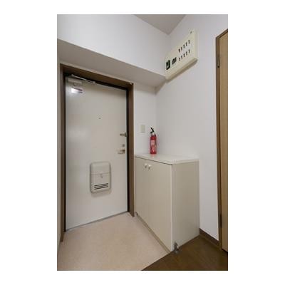 ※写真は同タイプ住戸です。(玄関)