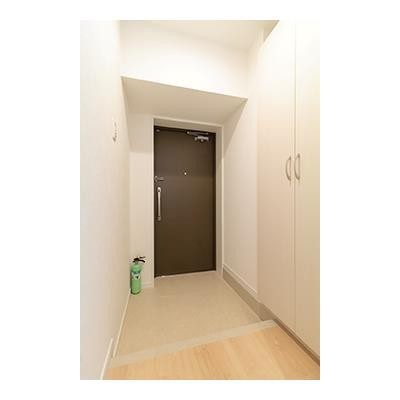 ※写真は同タイプ住戸です。(玄関)