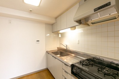 ※写真は同タイプ住戸です。(キッチン)