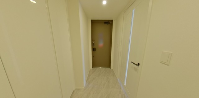※写真は同タイプ住戸です。(玄関)