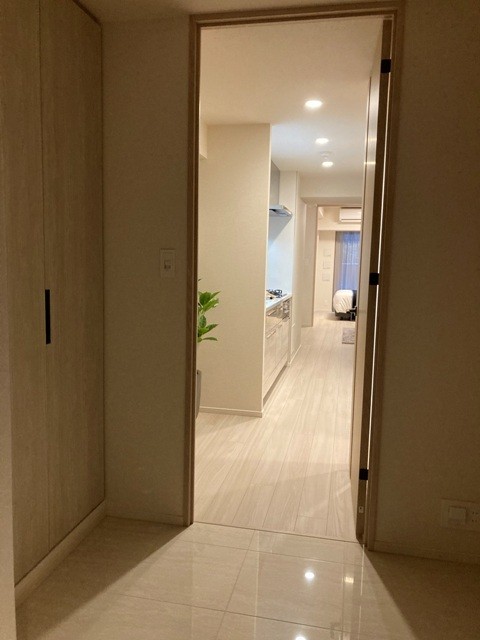 ※写真は同タイプ住戸です。(玄関)