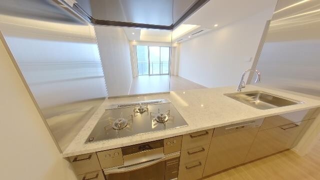 ※写真は同タイプ住戸です。(キッチン)