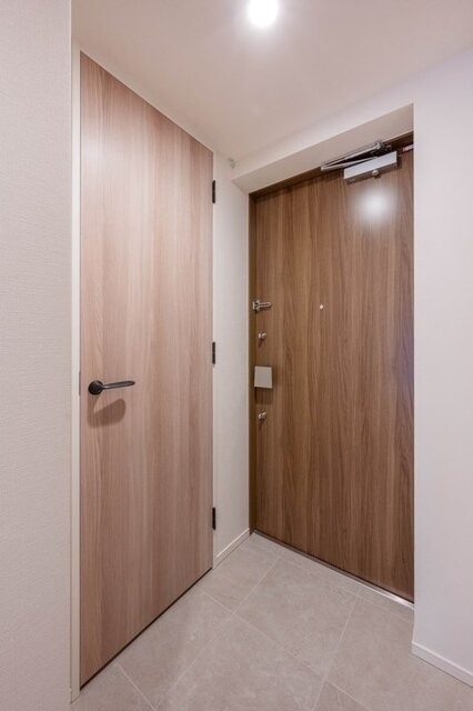 ※写真は同タイプ住戸です。(玄関)
