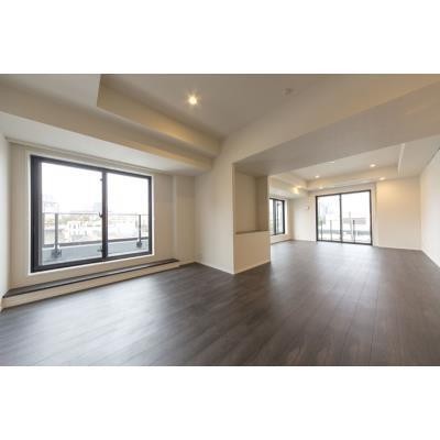 ※写真は同タイプ住戸です。(居間)