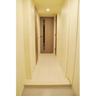 ※写真は同タイプ住戸です。(玄関)