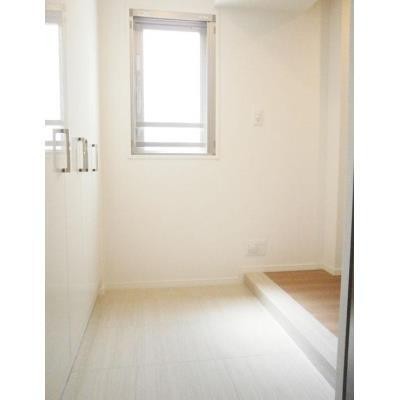 ※写真は同タイプ住戸です。(玄関)