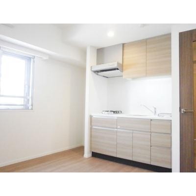 ※写真は同タイプ住戸です。(キッチン)