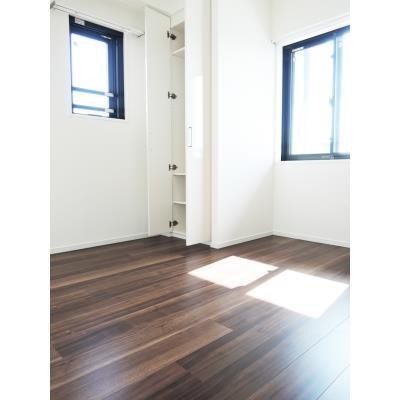 ※写真は同タイプ住戸です。(居間)