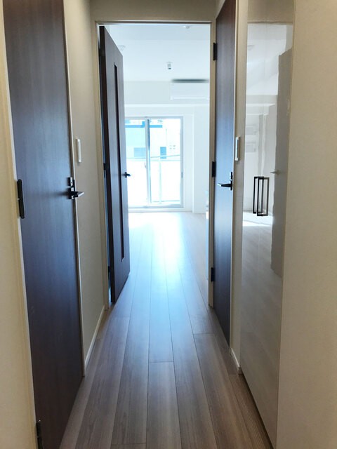 ※写真は同タイプ住戸です。(玄関)