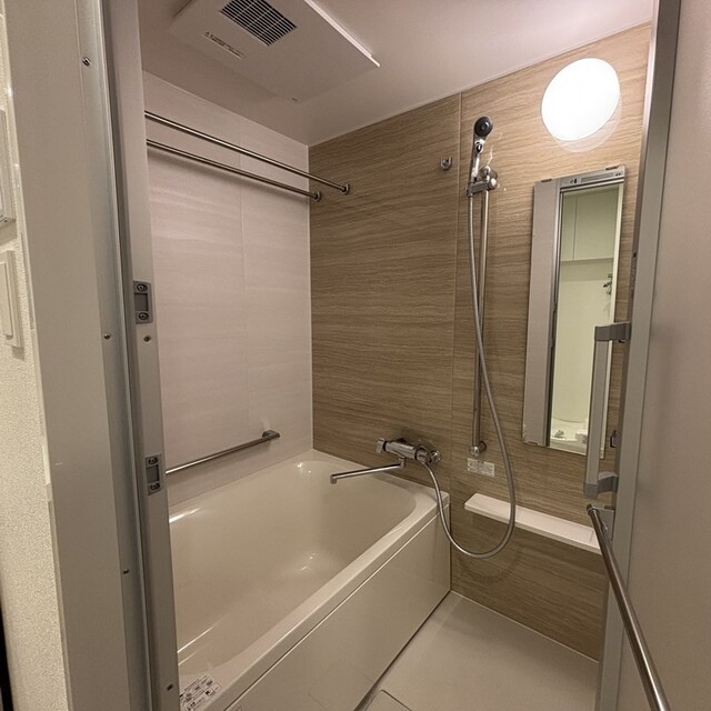 ※写真は同タイプ住戸です。(風呂)