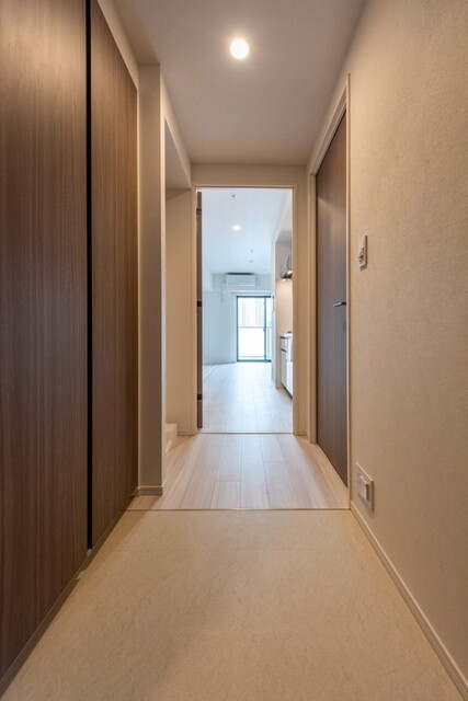 ※写真は同タイプ住戸です。(玄関)