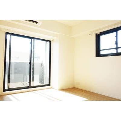 ※写真は同タイプ住戸です。(居間)