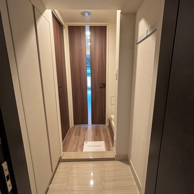 ※写真は同タイプ住戸です。(玄関)