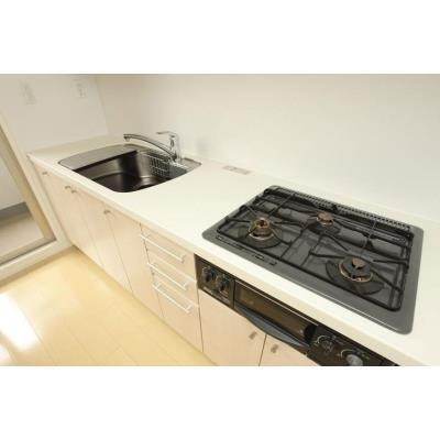 ※写真は同タイプ住戸です。(キッチン)