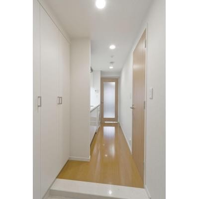 ※写真は同タイプ住戸です。(玄関)