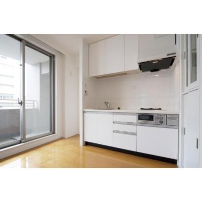 ※写真は同タイプ住戸です。(キッチン)