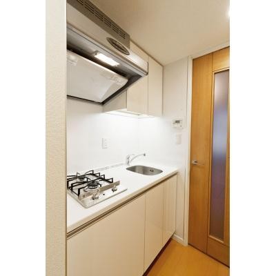 ※写真は同タイプ住戸です。(キッチン)