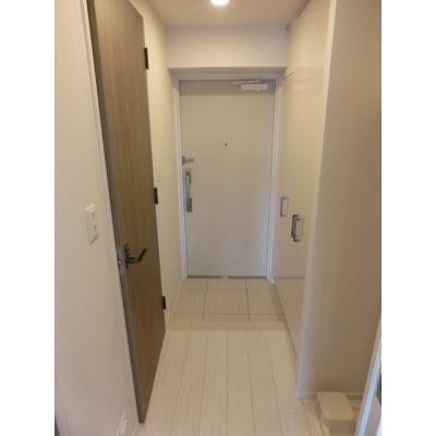 ※写真は同タイプ住戸です。(玄関)