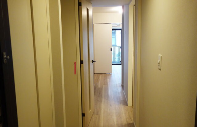 ※写真は同タイプ住戸です。(玄関)