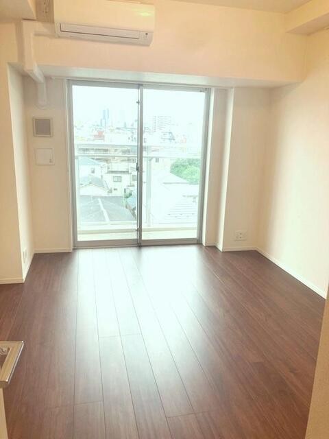 ※写真は同タイプ住戸です。(居間)