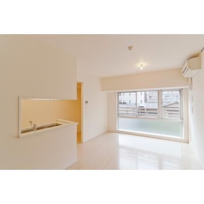 ※写真は同タイプ住戸です。(居間)