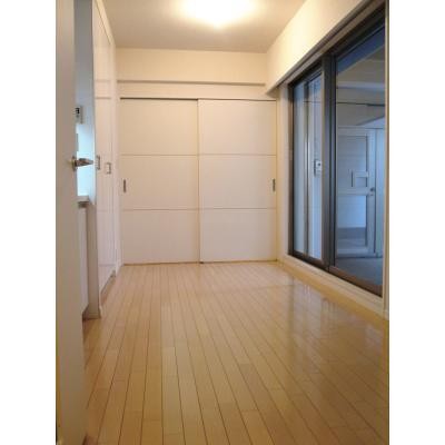 ※写真は同タイプ住戸です。(居間)