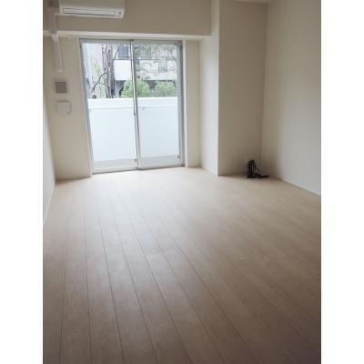 ※写真は同タイプ住戸です。(居間)