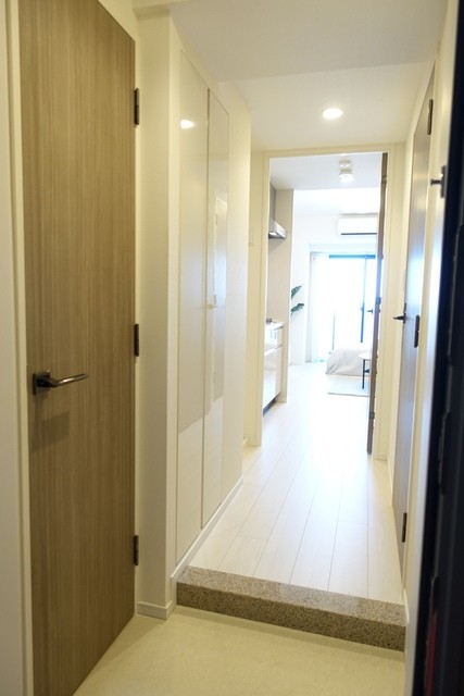 ※写真は同タイプ住戸です。(玄関)