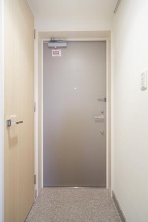 ※写真は同タイプ住戸です。(玄関)