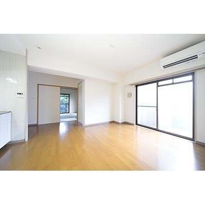 ※写真は同タイプ住戸です。(居間)