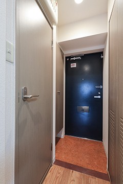 ※写真は同タイプ住戸です。(玄関)