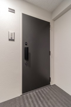 ※写真は同タイプ住戸です。(玄関)