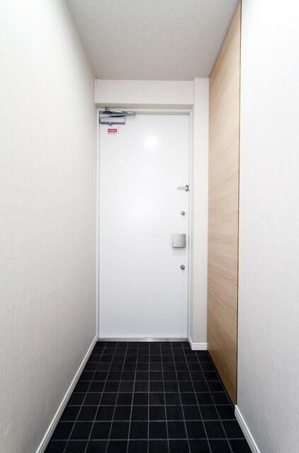 ※写真は同タイプ住戸です。(玄関)