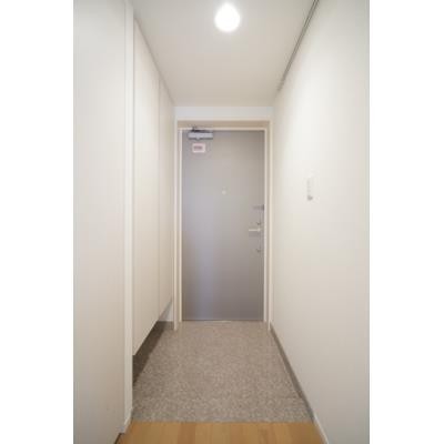 ※写真は同タイプ住戸です。(玄関)