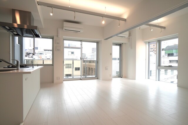 ※写真は同タイプ住戸です。(居間)