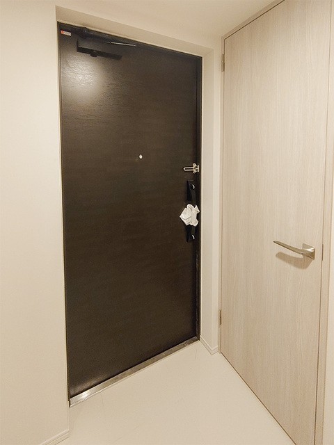 ※写真は同タイプ住戸です。(玄関)