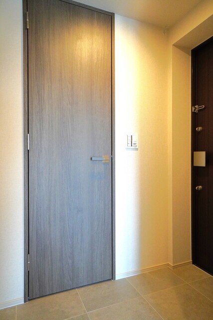 ※写真は同タイプ住戸です。(玄関)