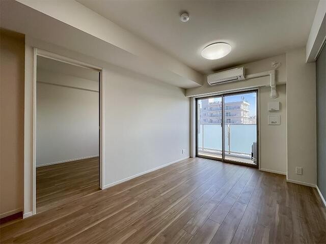※写真は同タイプ住戸です。(居間)
