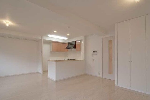 ※写真は同タイプ住戸です。(居間)