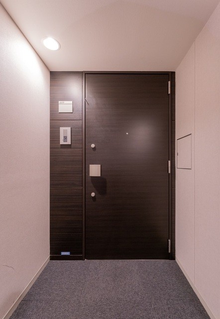 ※写真は同タイプ住戸です。(玄関)